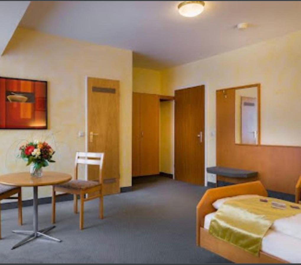 Mc Hotel 카를스루에 외부 사진